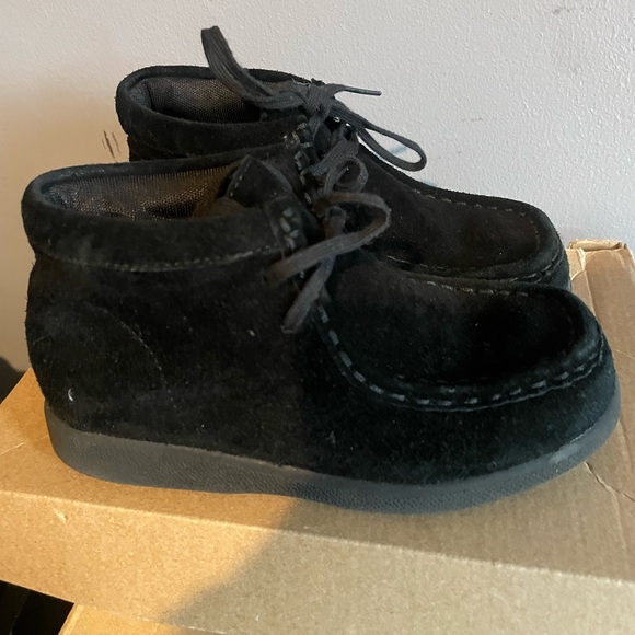 Hush puppies - Picture 2 of 3